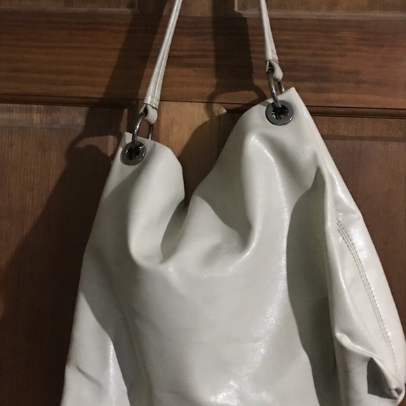 Tan Purse - Picture 2 of 5